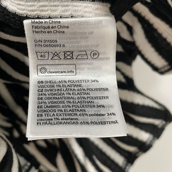 H&M black white stripe off-shoulder crop top small - Picture 4 of 4